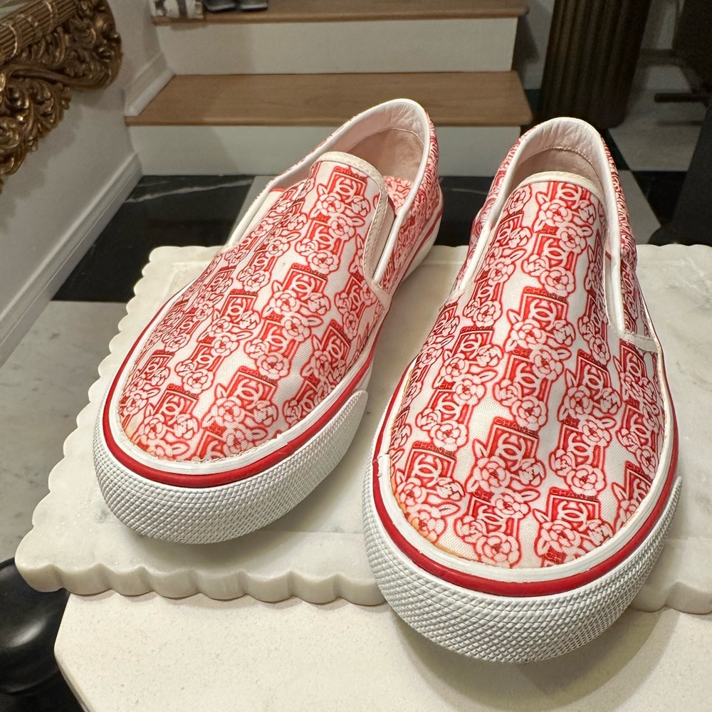 Chanel vintage CC Camelia red white slip on neoprene sneakers 38